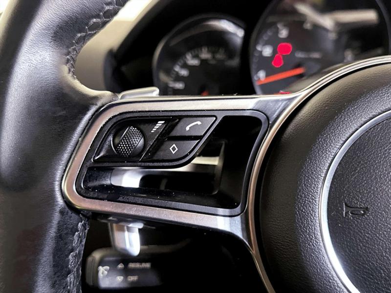 Used Porsche 718 Cayman 2019 for sale - 77036759: Photo 16