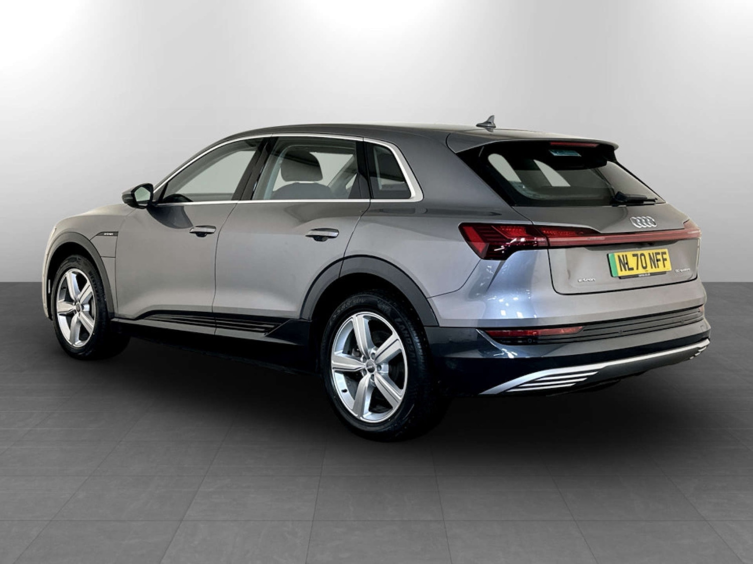 Used Audi e-tron 2020 for sale - 77185654: Photo 8