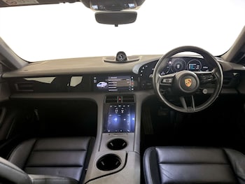 Used Porsche Taycan 2021 for sale - 78251196: Photo