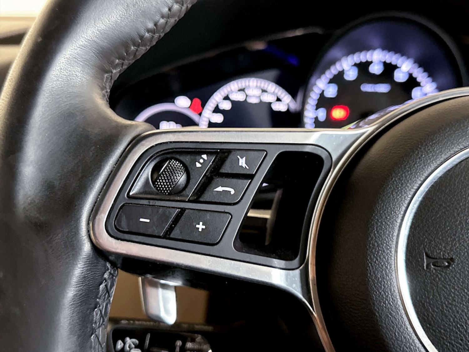 Used Porsche Cayenne 2019 for sale - 77409008: Photo 17