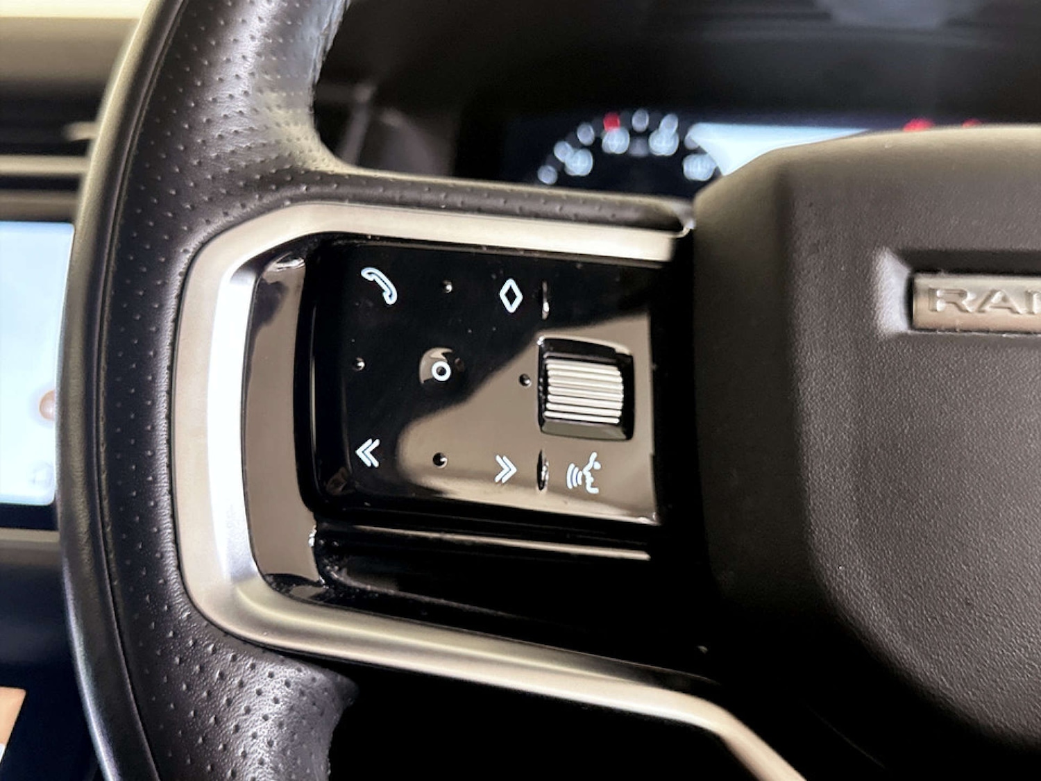 Used Land Rover Range Rover Velar 2022 for sale - 77185545: Photo 18