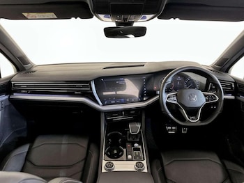 Used Volkswagen Touareg 2020 for sale - 76782180: Photo