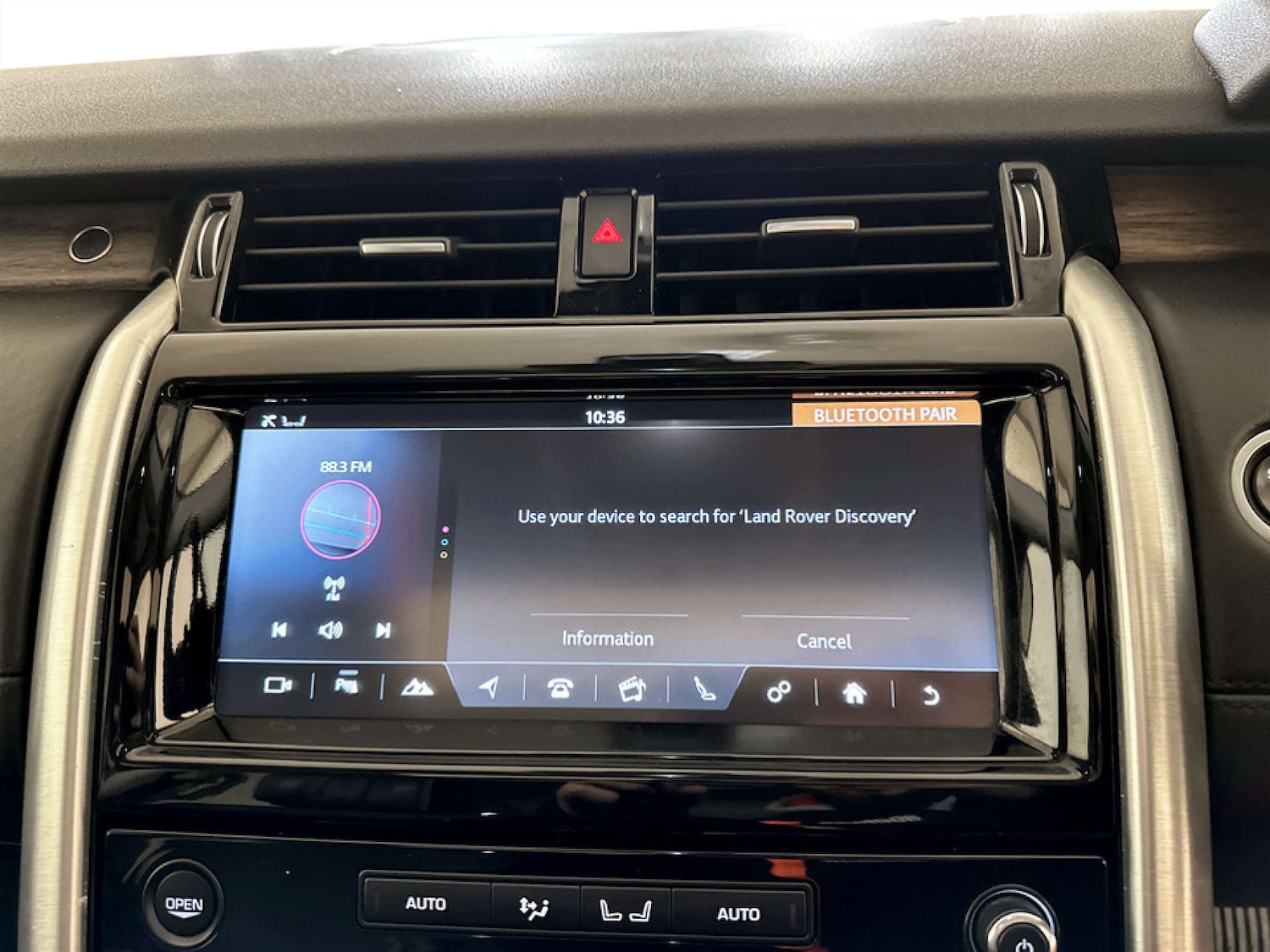 Used Land Rover Discovery 2018 for sale - 77717784: Photo 24