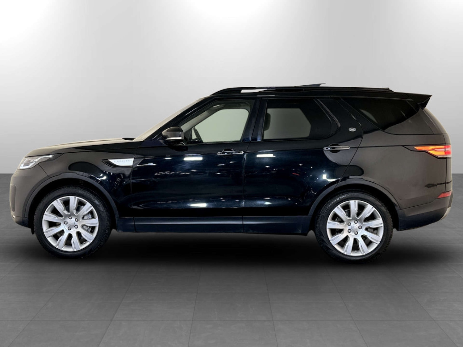 Used Land Rover Discovery 2018 for sale - 77717784: Photo 7