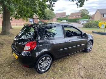 Used Renault Clio 2011 for sale - 75639108: Photo