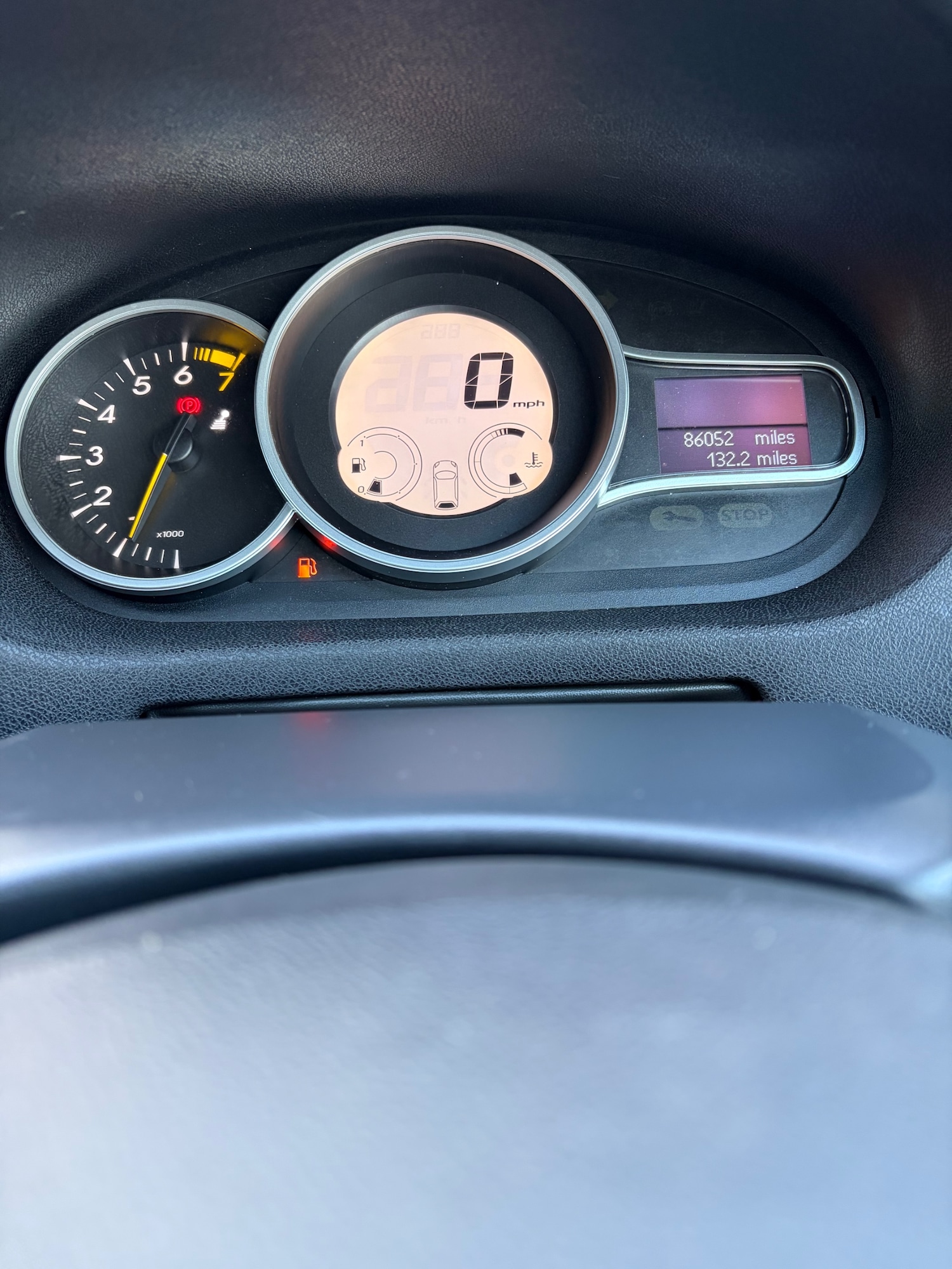 Used Renault Megane 2011 for sale - 76905486: Photo 8