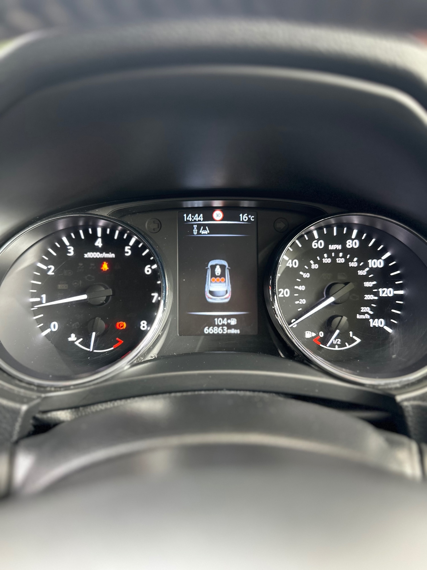 Used Nissan Qashqai 2015 for sale - 76194574: Photo 10