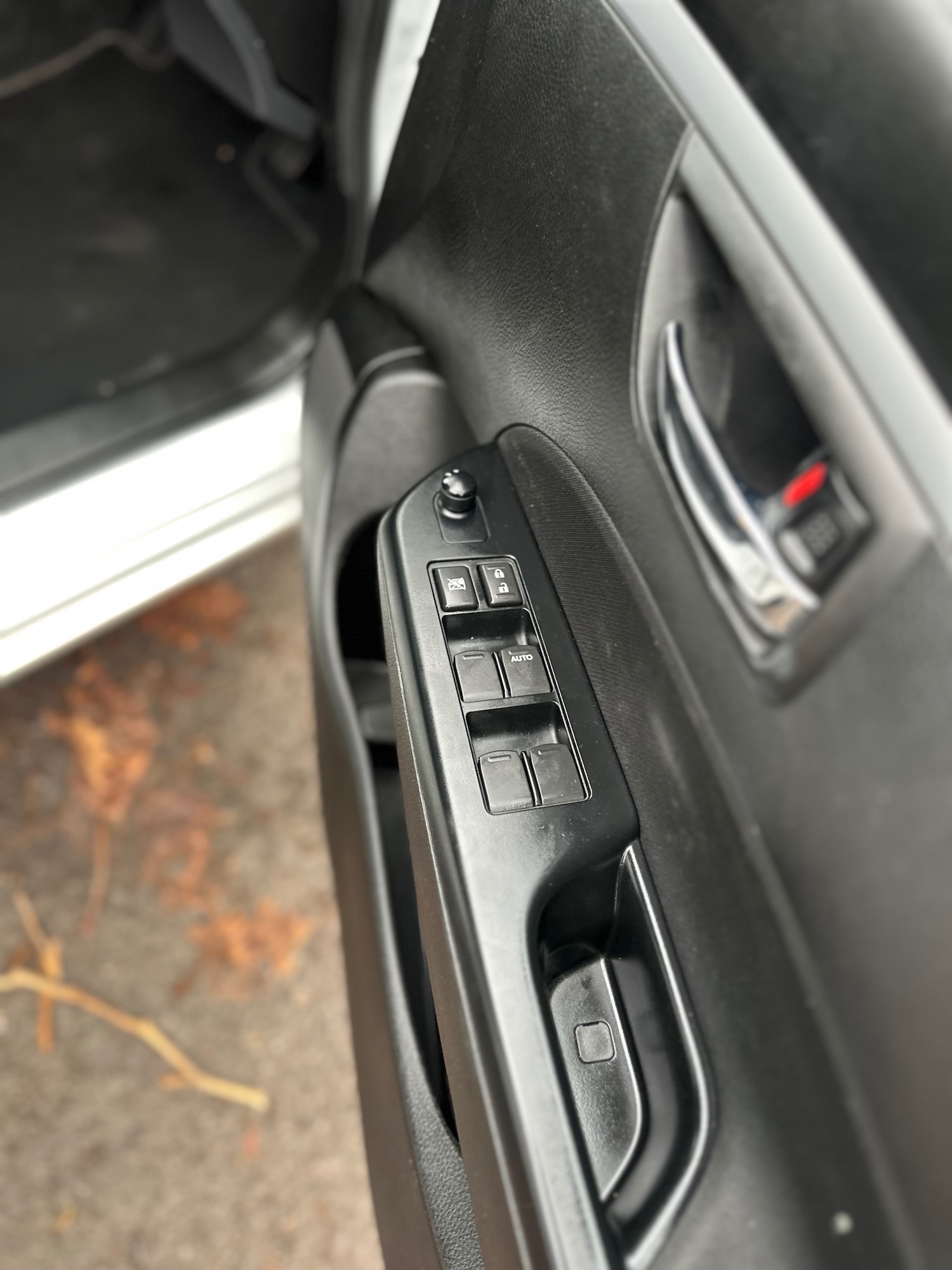 Used Suzuki Swift 2015 for sale - 76719648: Photo 14