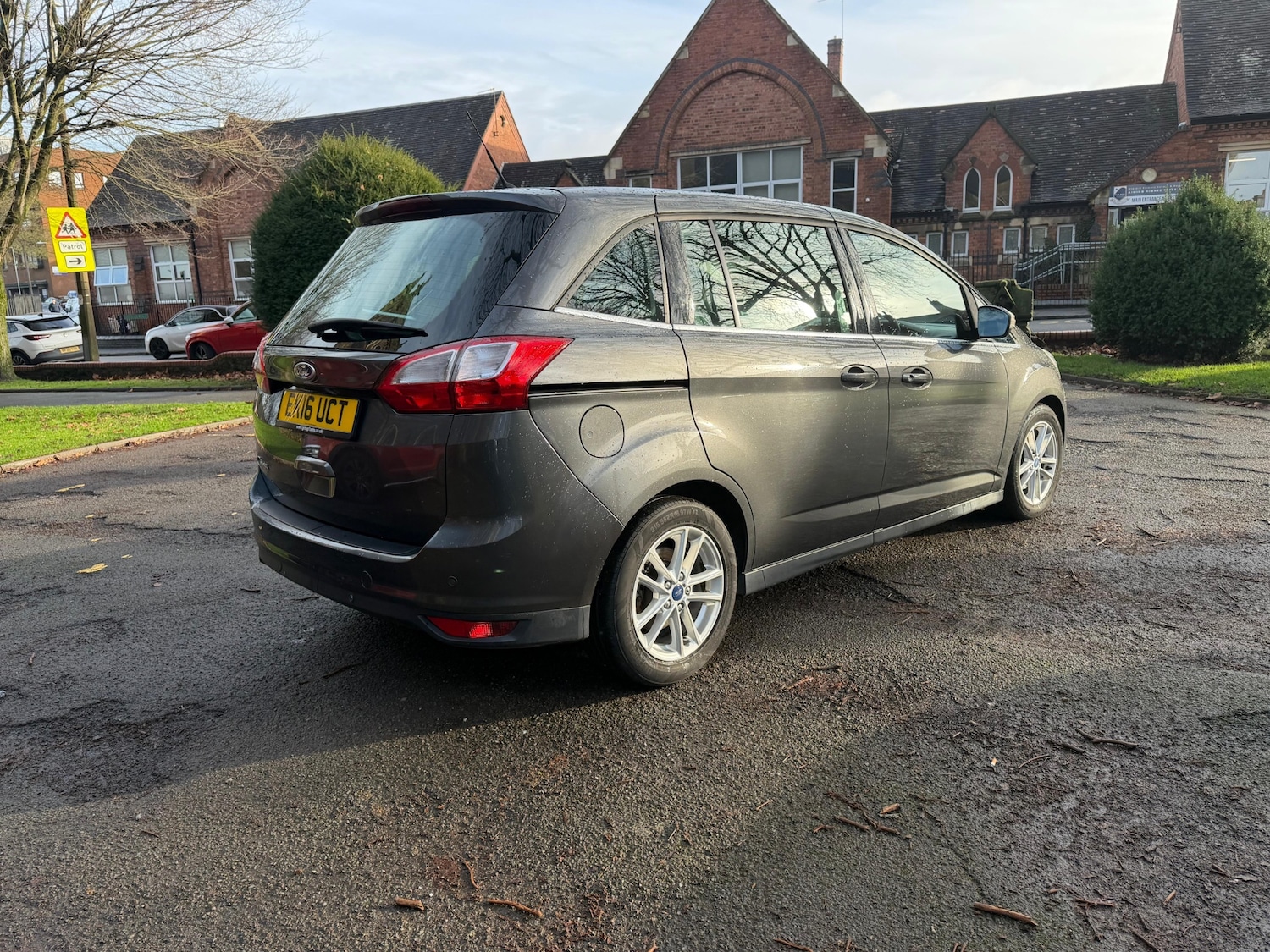 Used Ford Grand C-Max 2016 for sale - 76958850: Photo 3