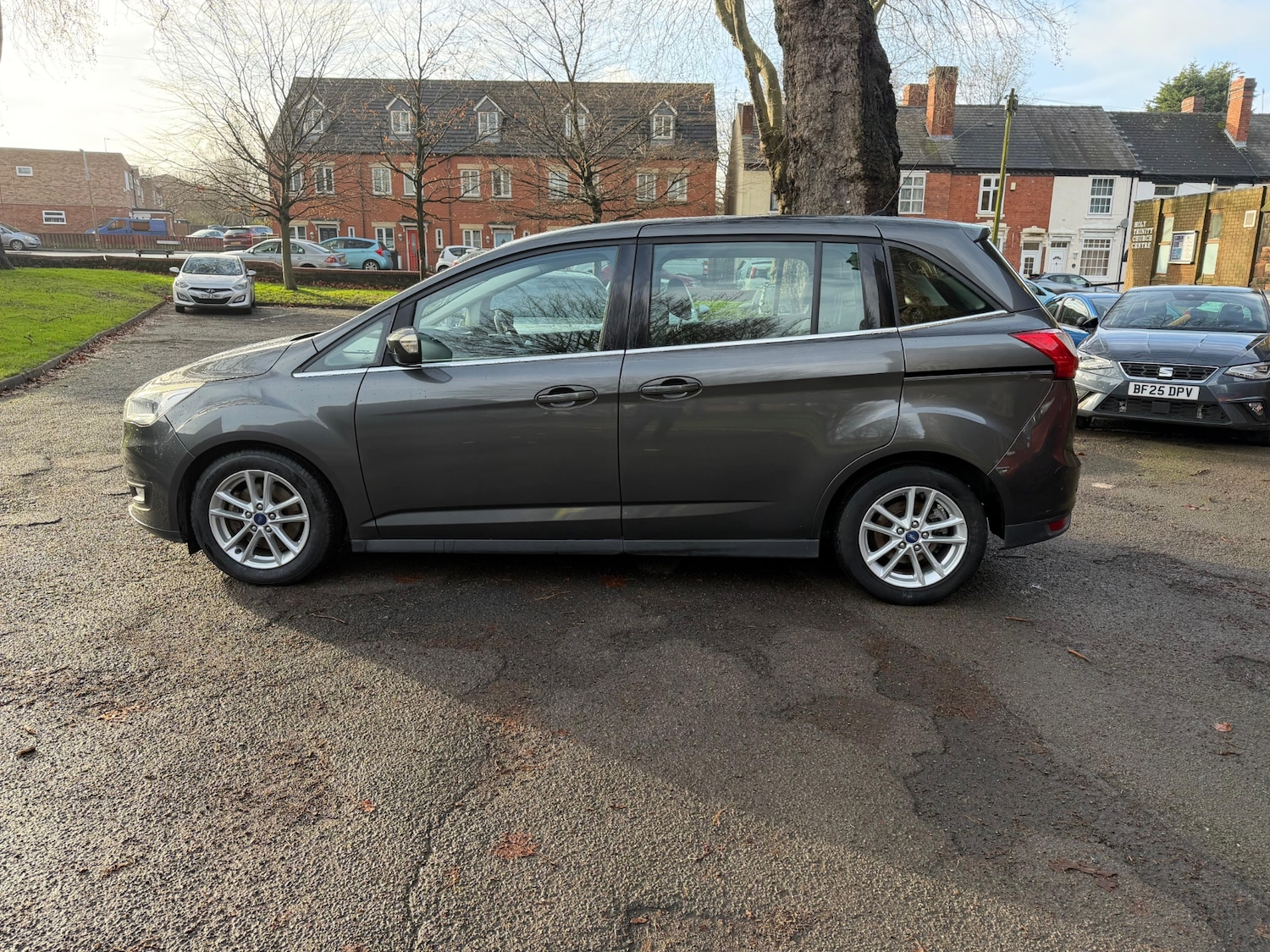 Used Ford Grand C-Max 2016 for sale - 76958850: Photo 5