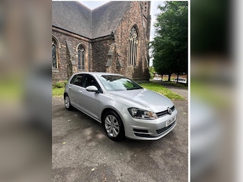 Volkswagen - Golf