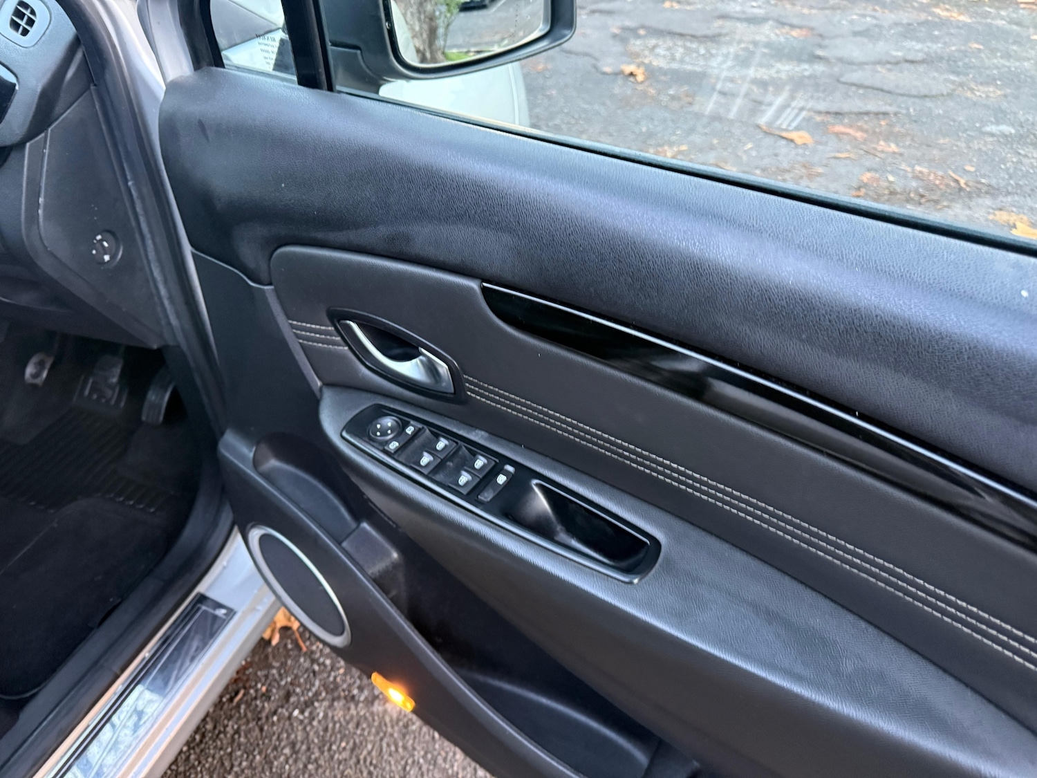 Used Renault Grand Scenic 2011 for sale - 76694648: Photo 14