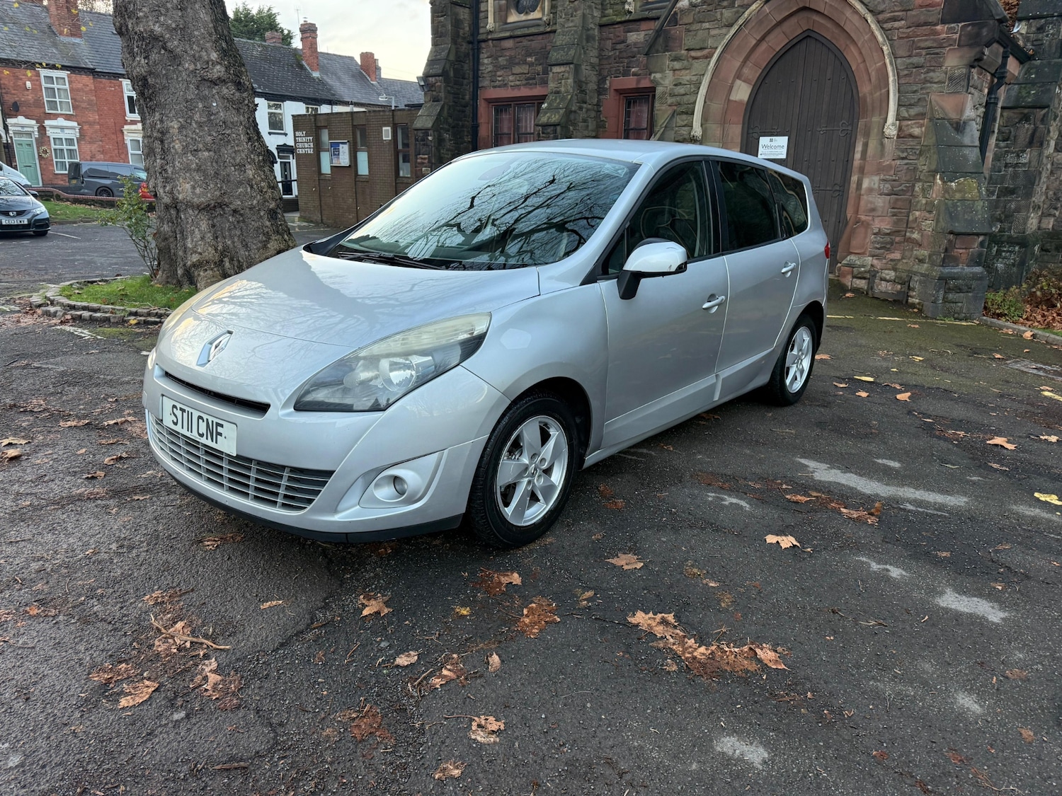 Used Renault Grand Scenic 2011 for sale - 76694648: Photo 7