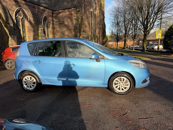 Used Renault Scenic 2012 for sale - 76960409: Photo