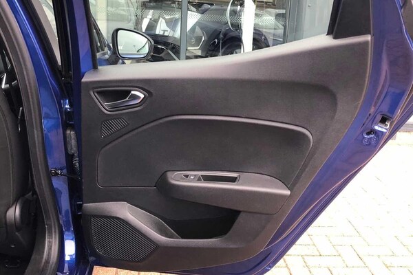 Used Renault Clio 2022 for sale - 76250942: Photo 38