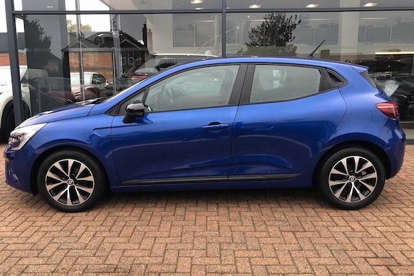 Used Renault Clio 2022 for sale - 76250942: Photo 3