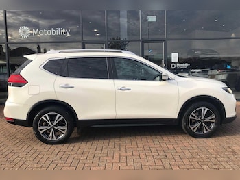 Used Nissan X-Trail 2018 for sale - 76108647: Photo 2