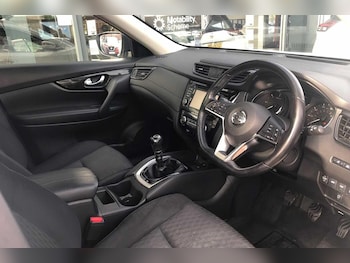 Used Nissan X-Trail 2018 for sale - 76108647: Photo 4