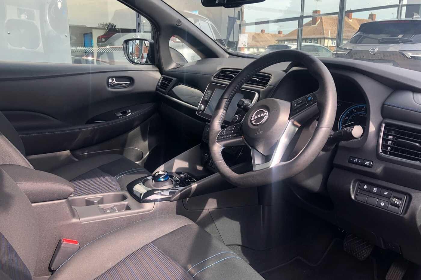 Used Nissan Leaf 2022 for sale - 76137910: Photo 5