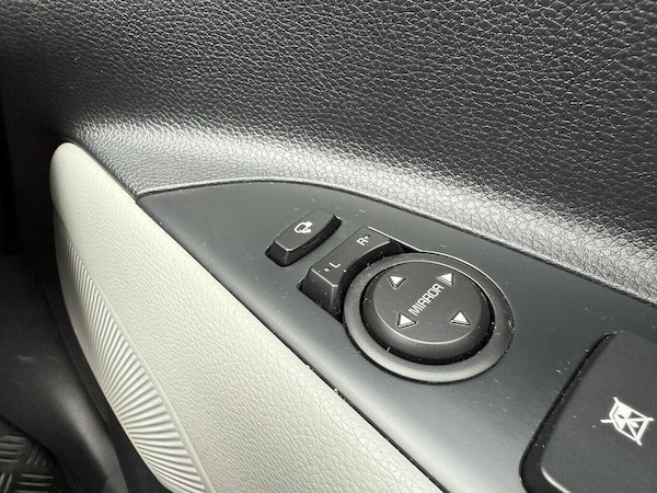Used Kia Stonic 2021 for sale - 76270463: Photo 28