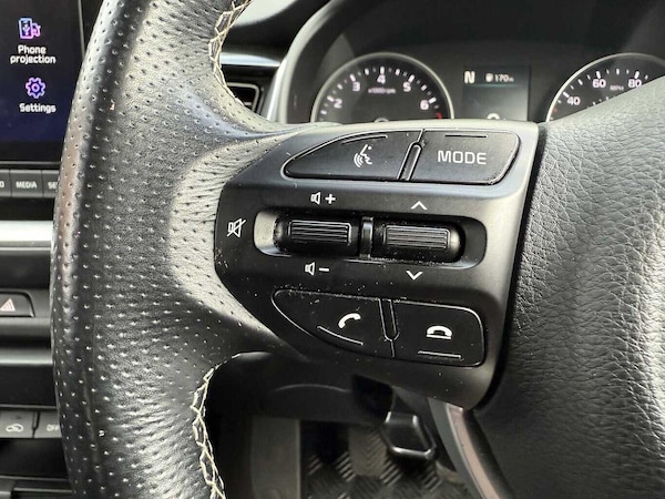 Used Kia Stonic 2021 for sale - 76270463: Photo 32