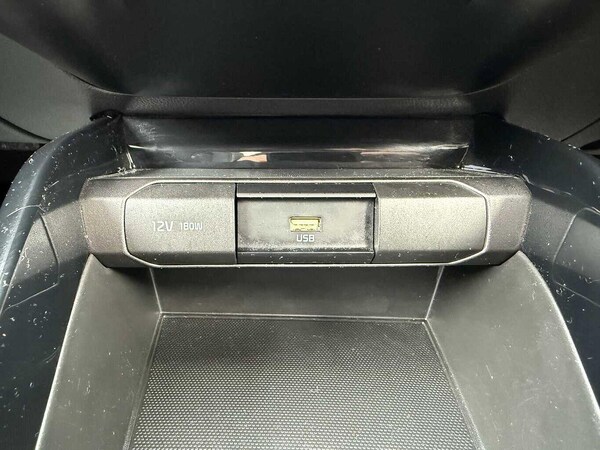 Used Kia Stonic 2021 for sale - 76270463: Photo 42
