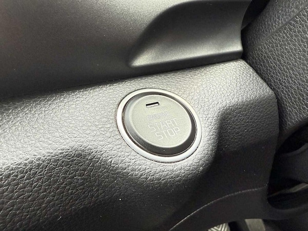 Used Kia Stonic 2021 for sale - 76270463: Photo 44