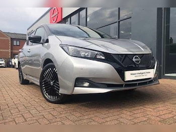 Used Nissan Leaf 2022 for sale - 76251127: Photo