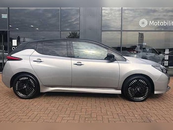 Used Nissan Leaf 2022 for sale - 76251127: Photo
