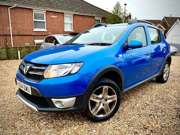Used Dacia Sandero Stepway 2014 for sale - 77583327: Photo