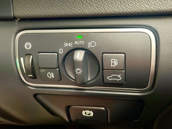 Used Volvo V60 2015 for sale - 75527395: Photo 13