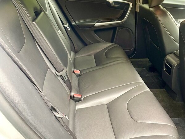 Used Volvo V60 2015 for sale - 75527395: Photo 24