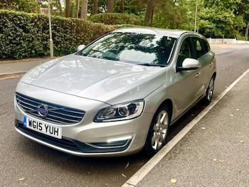 Used Volvo V60 2015 for sale - 75527395: Photo