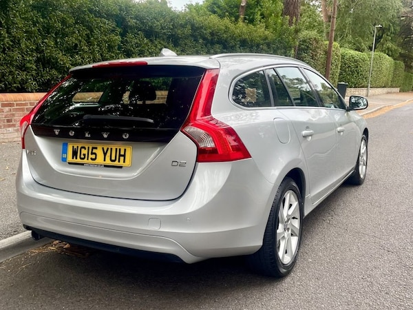 Used Volvo V60 2015 for sale - 75527395: Photo 6