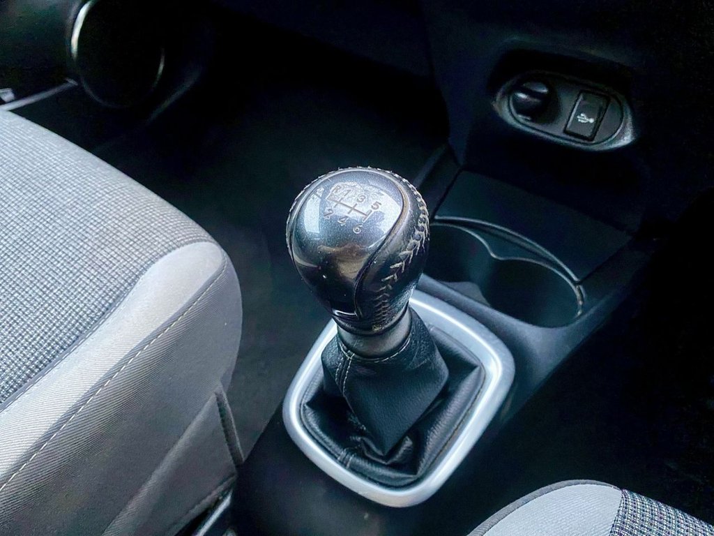 Used Toyota Yaris 2019 for sale - 76686292: Photo 13