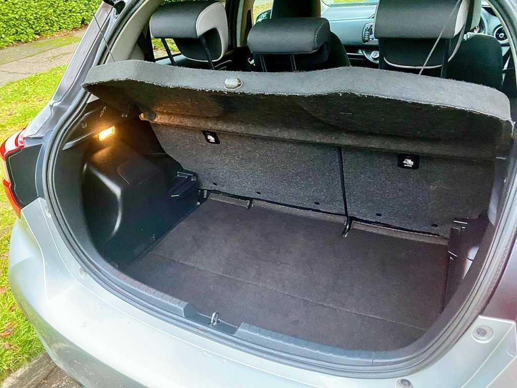 Used Toyota Yaris 2019 for sale - 76686292: Photo 15