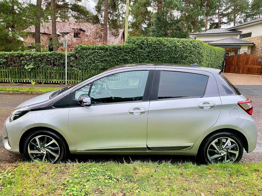 Used Toyota Yaris 2019 for sale - 76686292: Photo 4