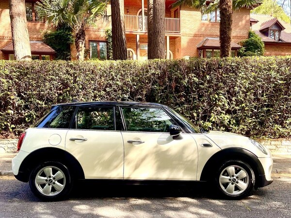 Used MINI Hatch 2018 for sale - 75653880: Photo 1