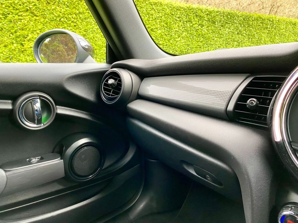 Used MINI Convertible 2017 for sale - 77821465: Photo 25