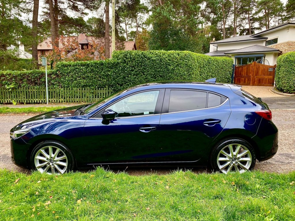 Used Mazda Mazda3 2018 for sale - 76469725: Photo 4