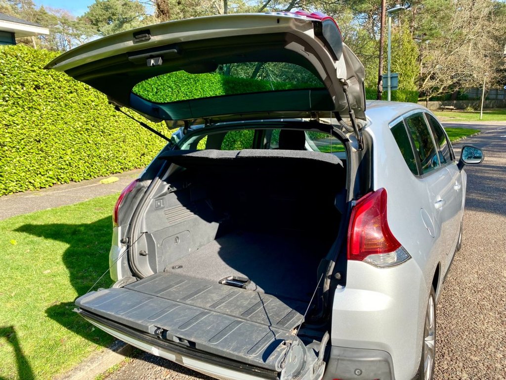 Used Peugeot 3008 2016 for sale - 77642594: Photo 14