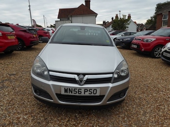 Vauxhall - Astra