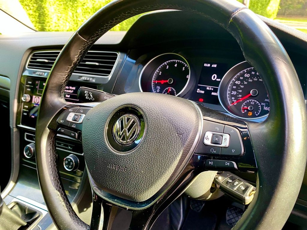 Used Volkswagen Golf 2017 for sale - 76496774: Photo 11