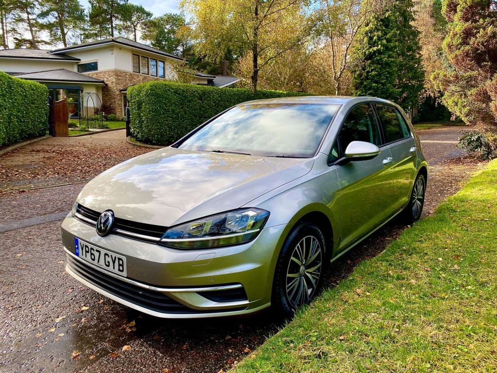 Used Volkswagen Golf 2017 for sale - 76496774: Photo 3