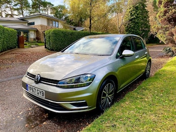 Used Volkswagen Golf 2017 for sale - 76496774: Photo