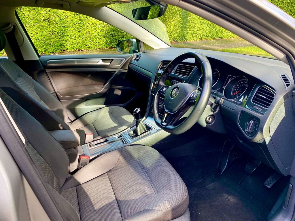 Used Volkswagen Golf 2017 for sale - 76496774: Photo 9
