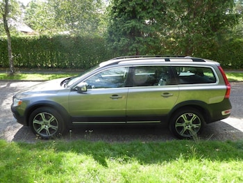 Used Volvo XC70 2011 for sale - 75937471: Photo