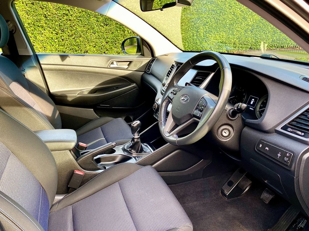 Used Hyundai TUCSON 2017 for sale - 76686300: Photo 10