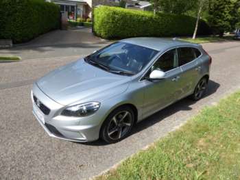 Used Volvo V40 2016 for sale - 74638085: Photo
