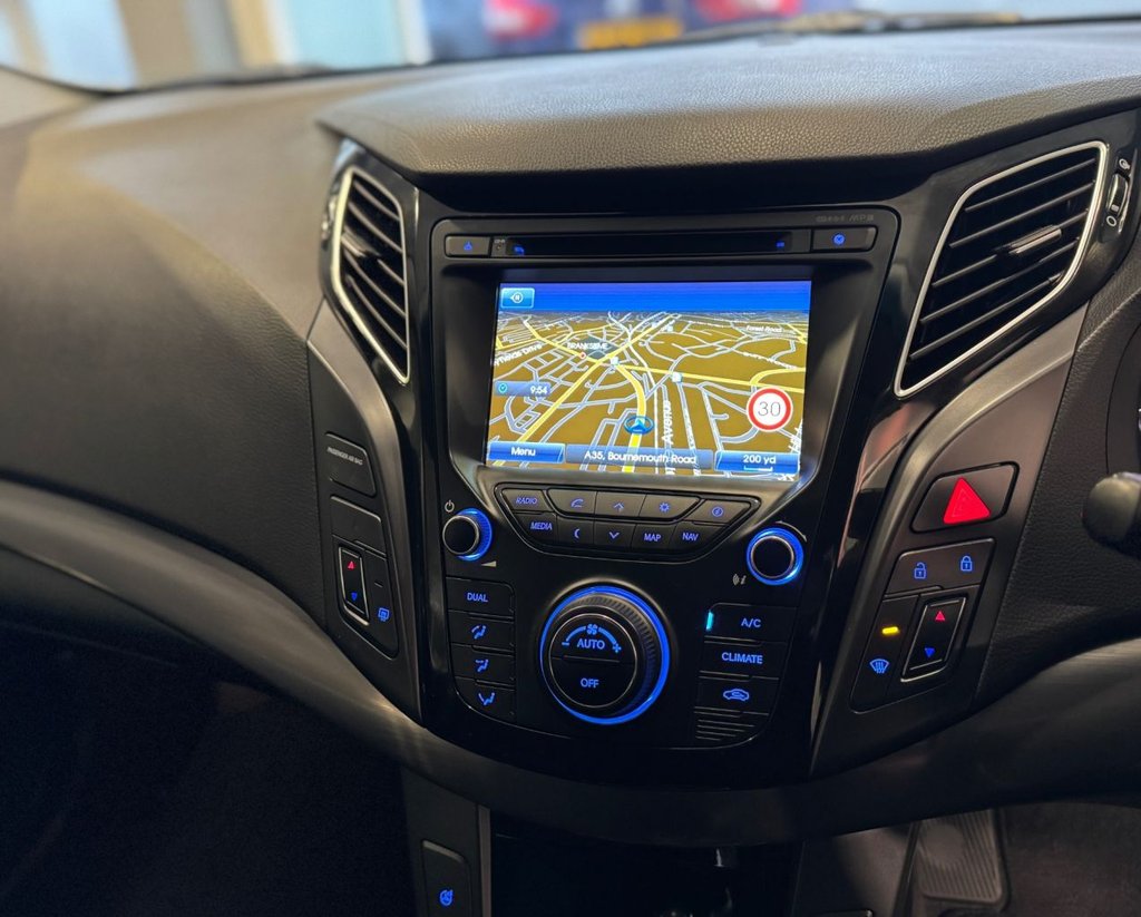 Used Hyundai i40 2015 for sale - 76950433: Photo 20